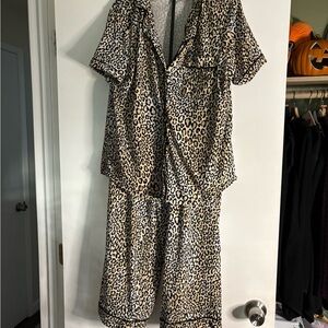 Leopard Print Women's Pajama Set